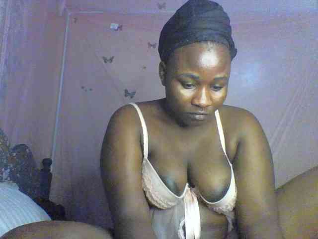Moona141 webcam