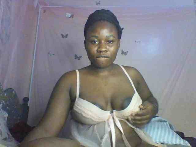 Moona141 webcam