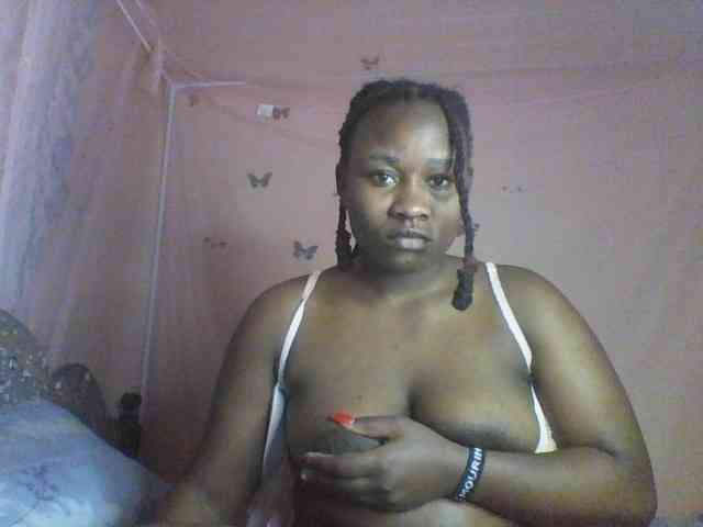 Moona141 webcam