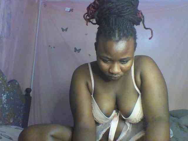 Moona141 webcam