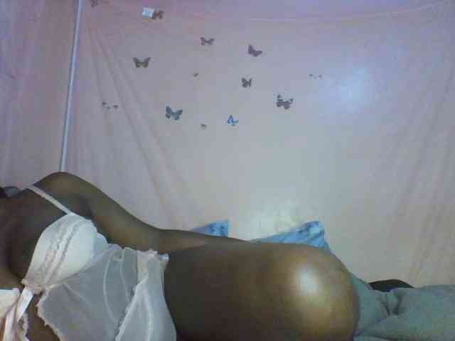 Moona141 webcam