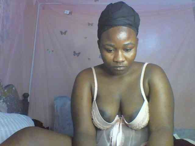 Moona141 webcam