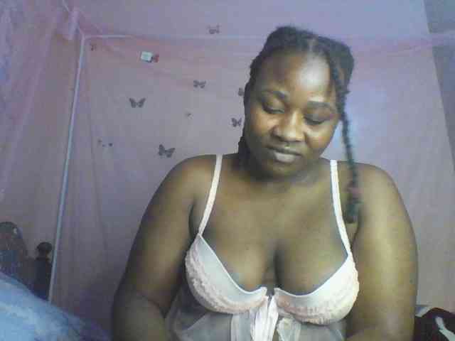 Moona141 webcam