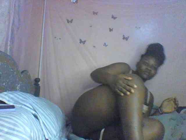 Moona141 webcam