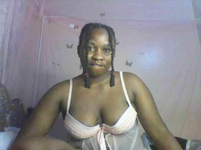 Moona141 webcam