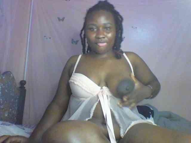 Moona141 webcam
