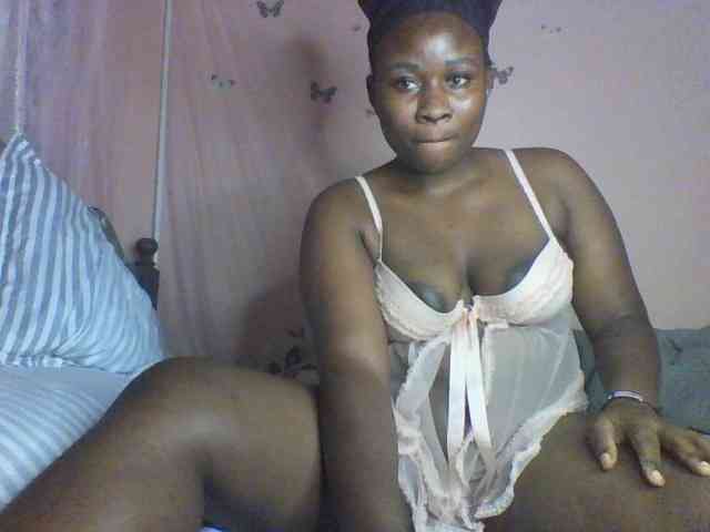 Moona141 webcam