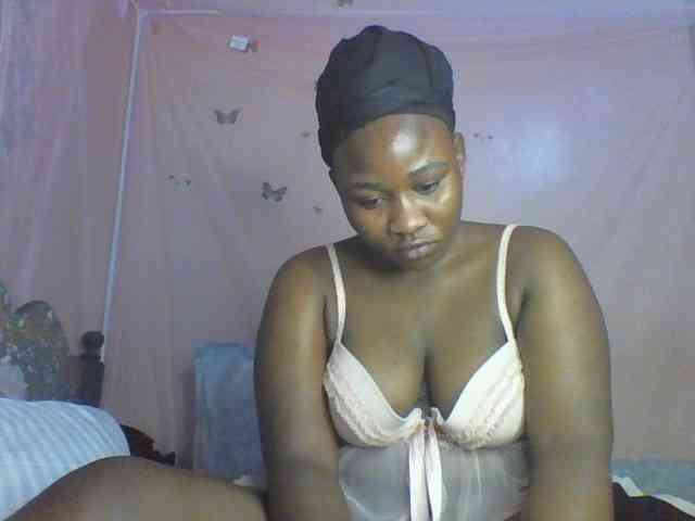 Moona141 webcam