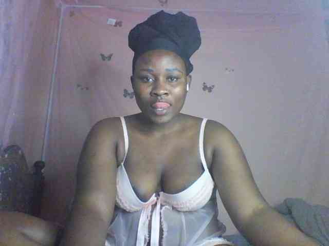 Moona141 webcam
