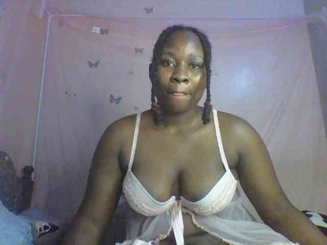 Moona141 webcam