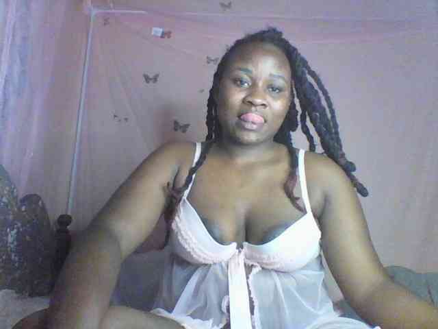Moona141 webcam