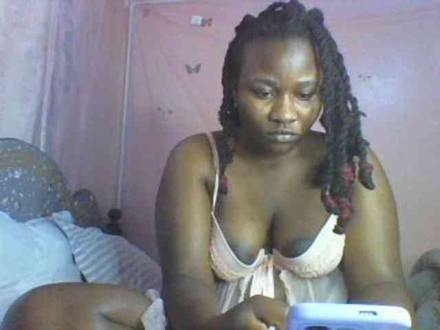 Moona141 webcam