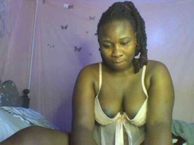 Moona141 webcam