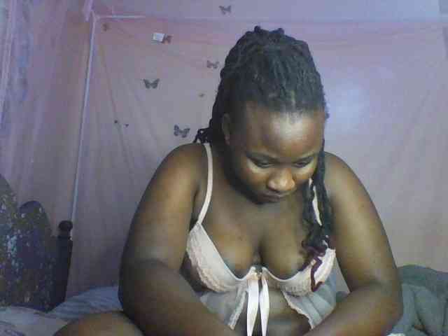 Moona141 webcam