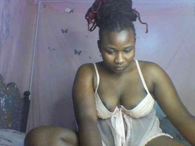 Moona141 webcam