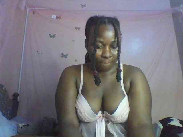 Moona141 webcam