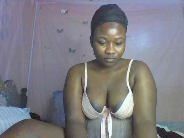 Moona141 webcam