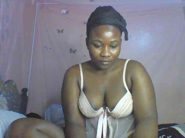 Moona141 webcam