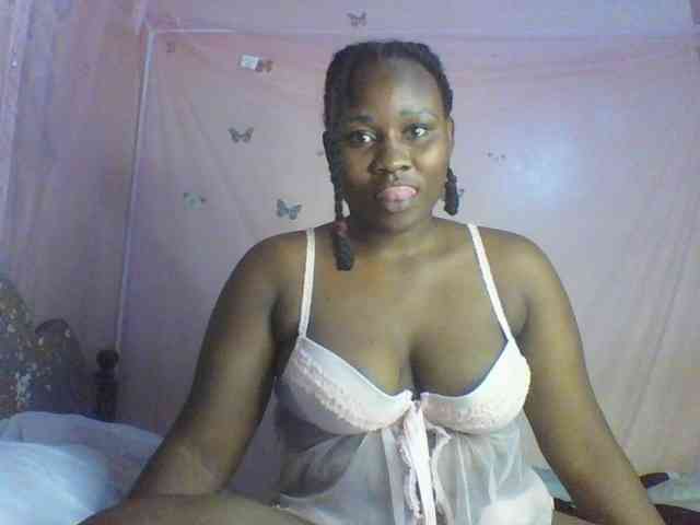Moona141 webcam