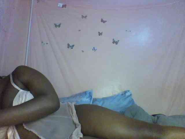 Moona141 webcam