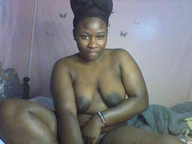 Moona141 webcam
