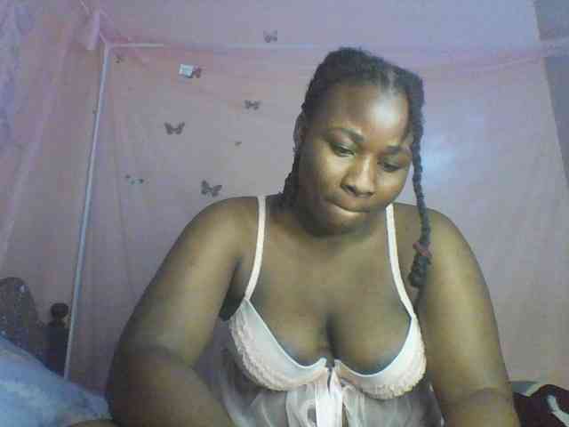 Moona141 webcam