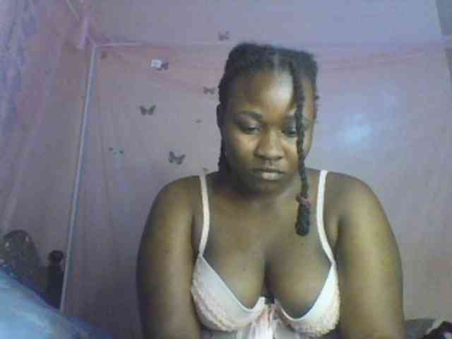 Moona141 webcam