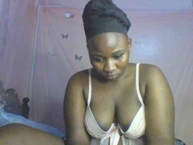 Moona141 webcam