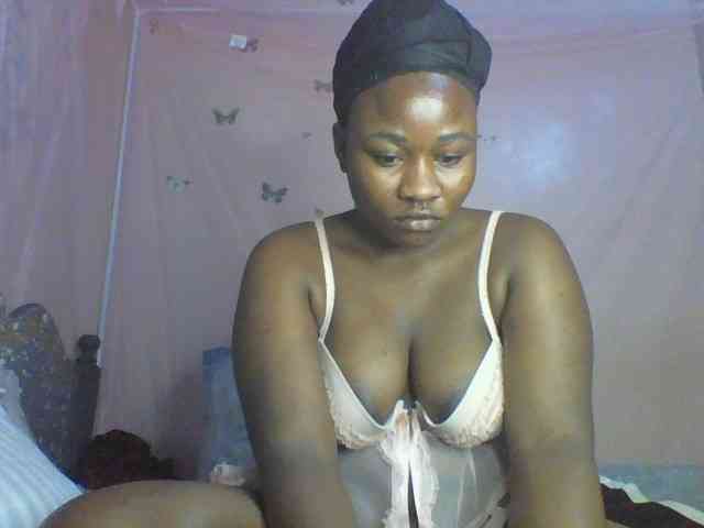 Moona141 webcam