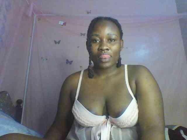 Moona141 webcam