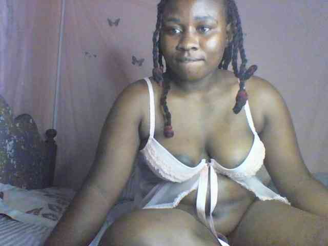 Moona141 webcam