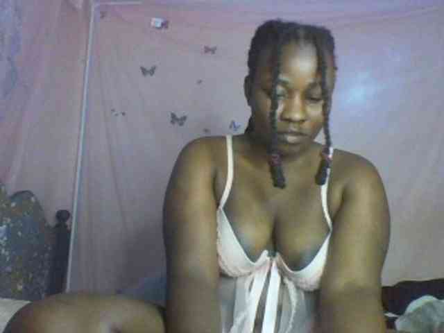 Moona141 webcam