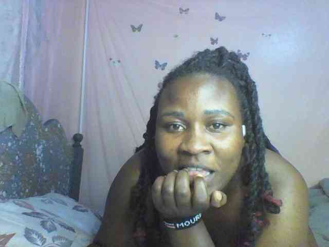 Moona141 webcam