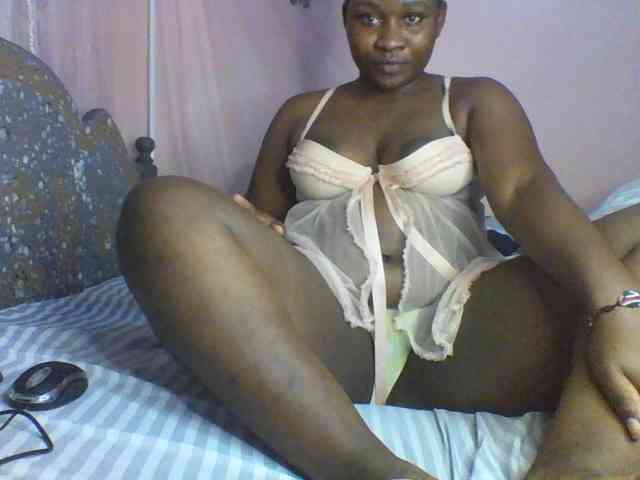 Moona141 webcam