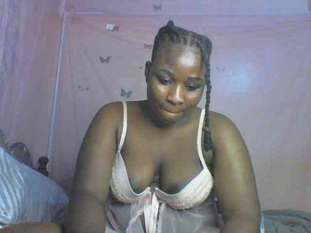 Moona141 webcam