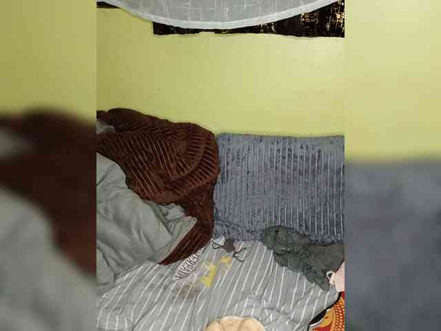 Moona141 webcam