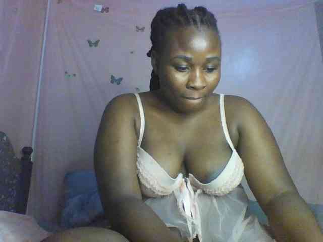 Moona141 webcam