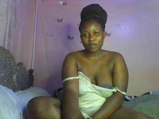 Moona141 webcam