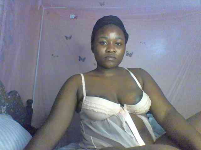 Moona141 webcam