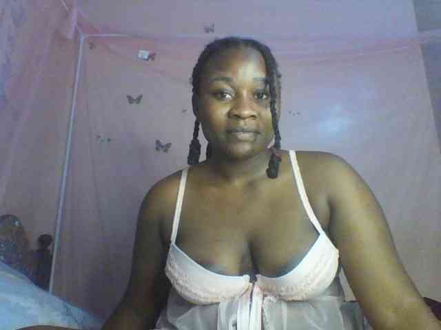 Moona141 webcam