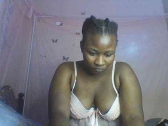 Moona141 webcam