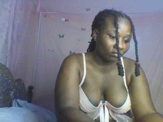 Moona141 webcam
