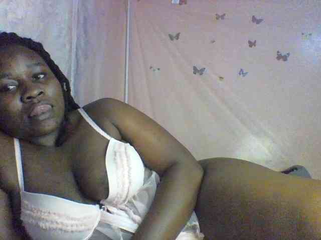Moona141 webcam