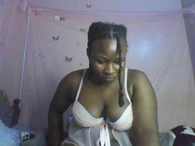 Moona141 webcam