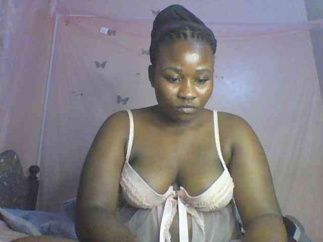 Moona141 webcam