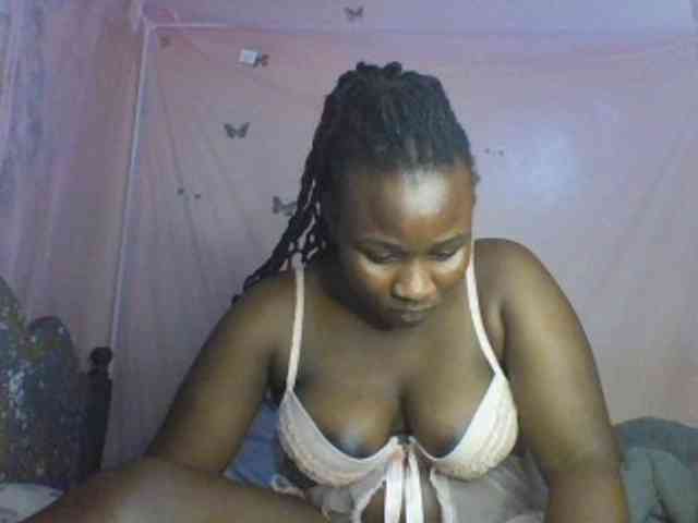 Moona141 webcam