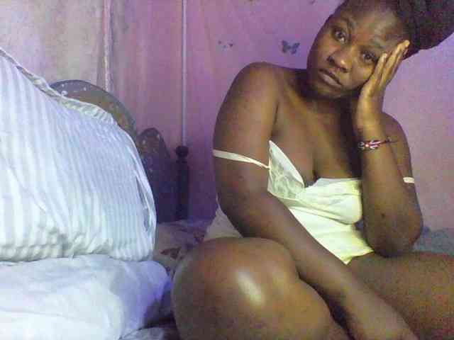 Moona141 webcam