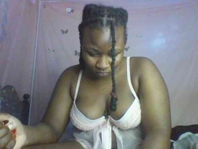Moona141 webcam
