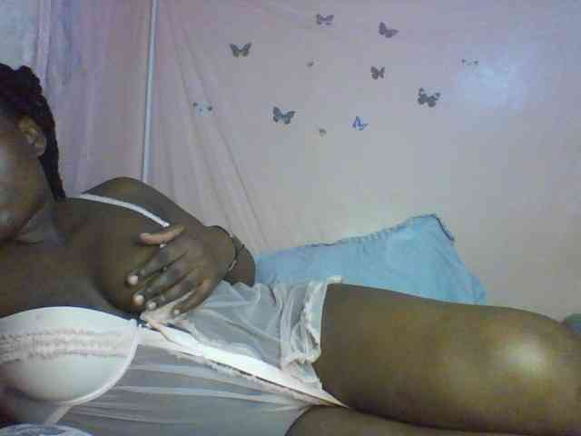Moona141 webcam