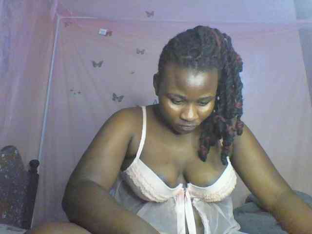 Moona141 webcam